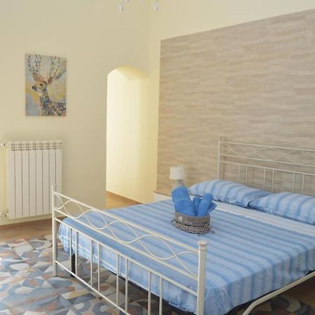 Duke'S Rooms Taranto Exterior foto